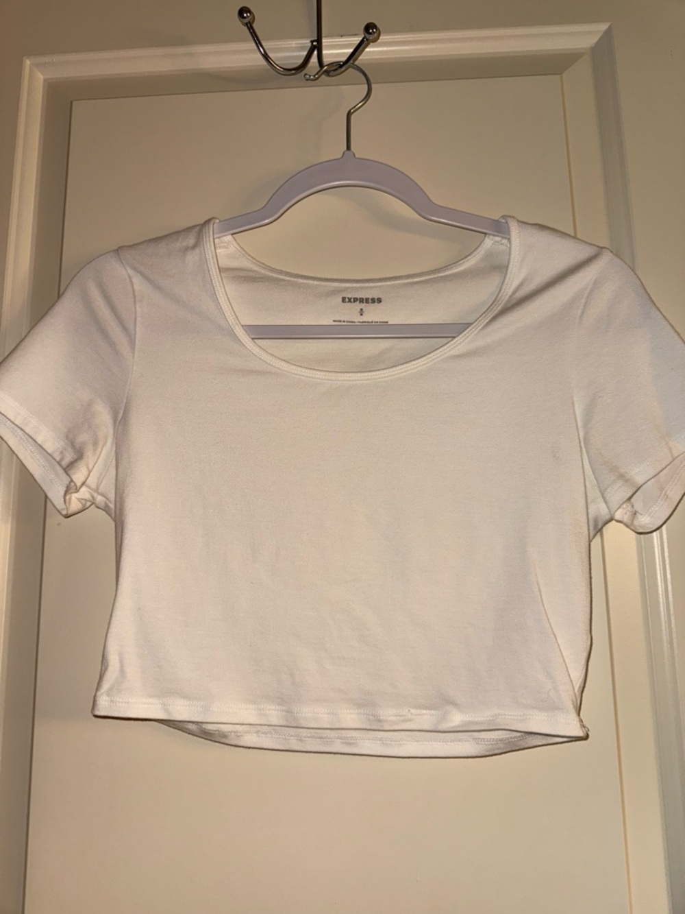 Express White Scoop Neck Crop Tee